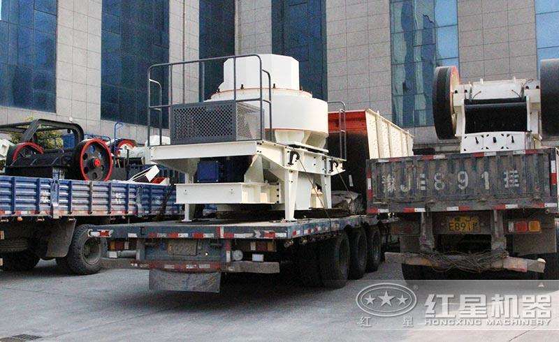 时产350吨制砂机整套设备发往用户现场