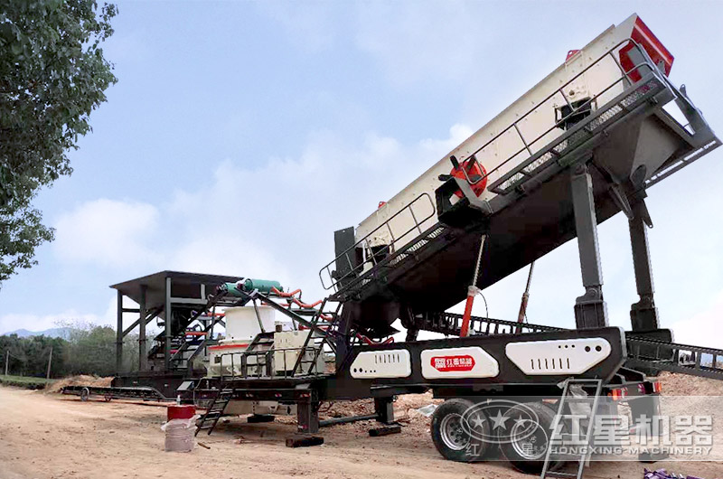 每小时50吨移动式一体制砂机生产现场